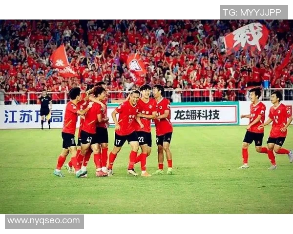 足球明星张呈栋的传奇旅程与对中国足球的深远影响 足球明星张呈栋的传奇旅程与对中国足球的深远影响